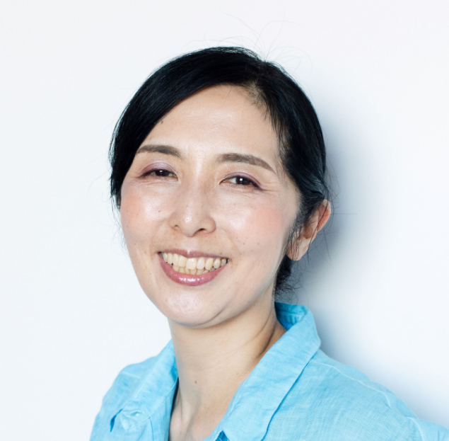 向 千鶴 氏