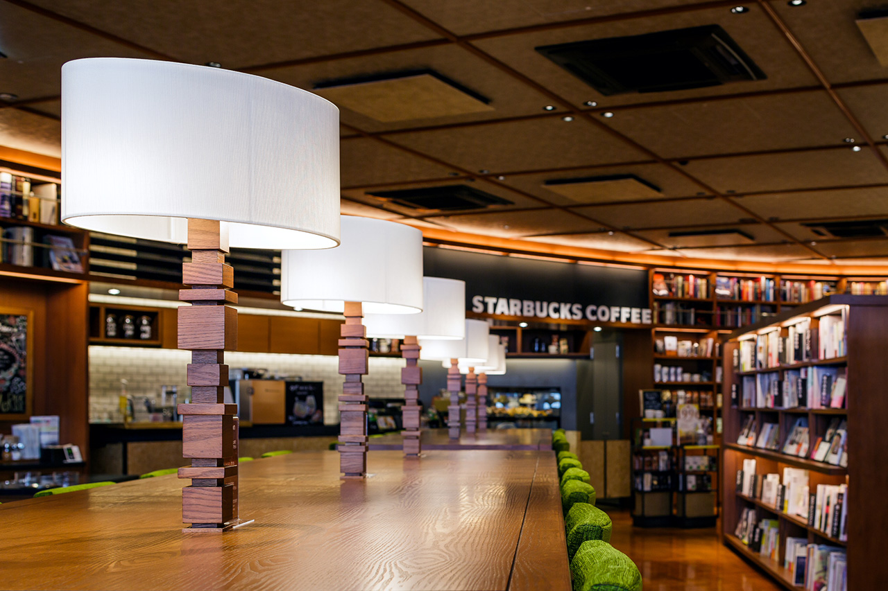 tsutaya bookstore 梅田 merise