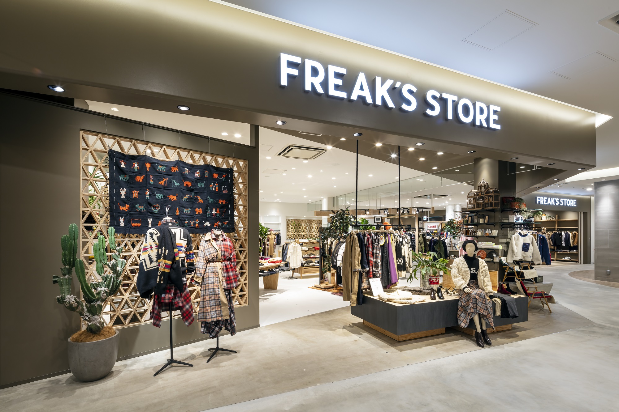 FREAK’S STOREマークイズ福岡ももち店