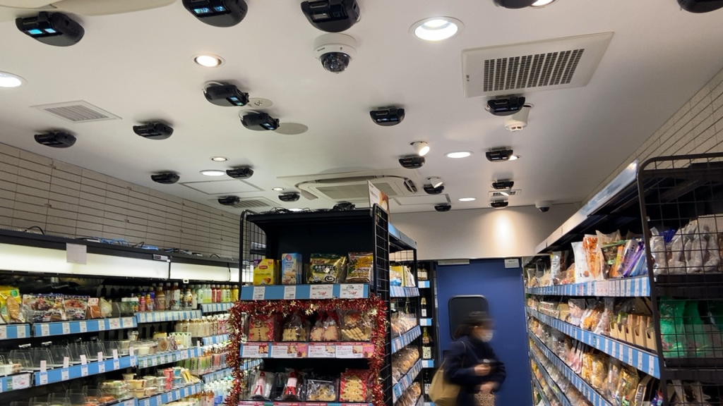 小型スーパーマーケット「KINOKUNIYA Sutto（キノクニヤ スット）」の店内