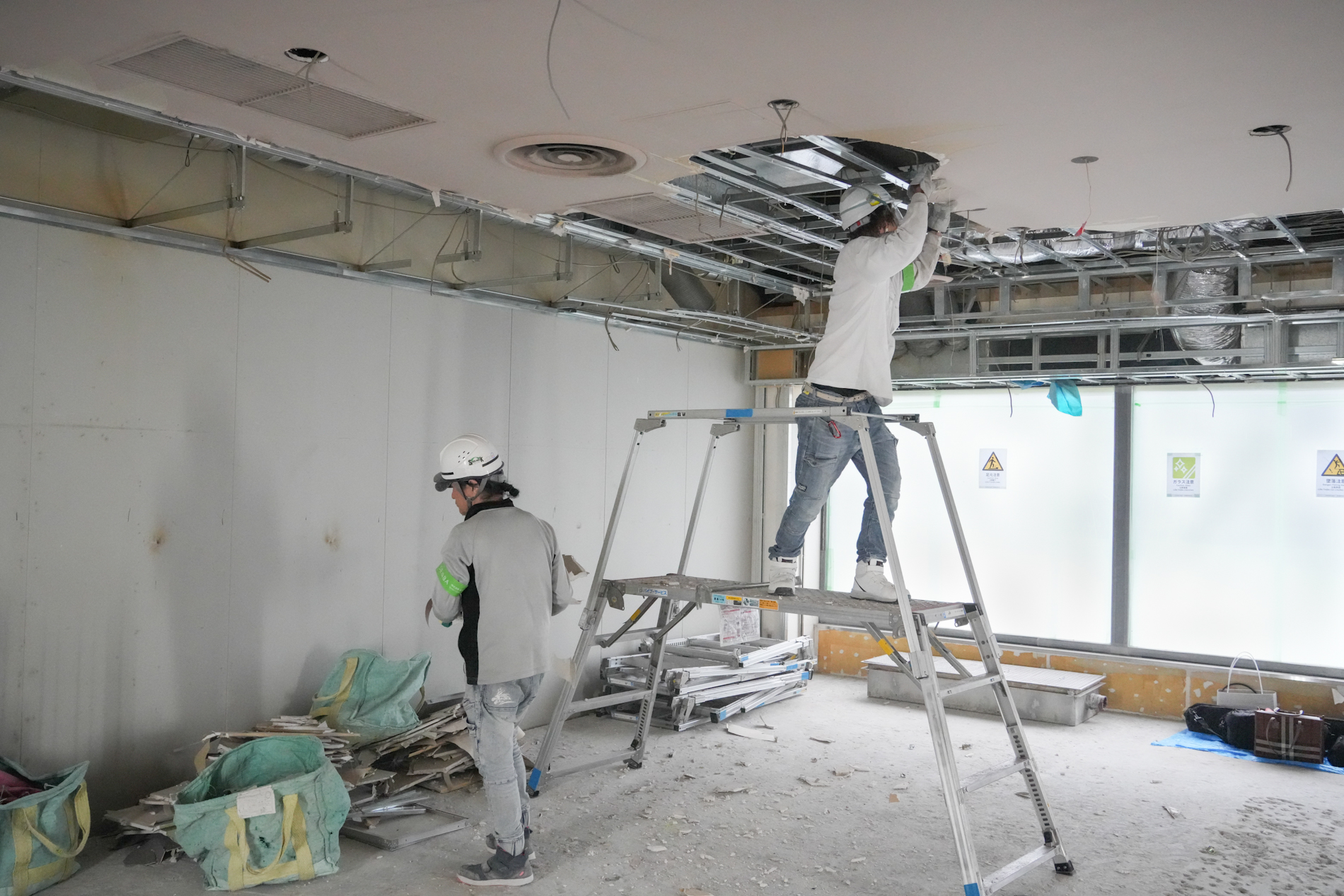 船場、建設廃棄物の分別を徹底し、内装工事における1次