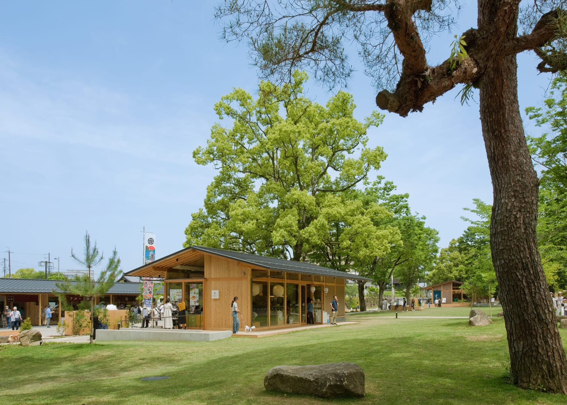岐阜公園内に、歴史資源と商業を調和させた滞在型観光拠点「岐阜城楽市」を創出
