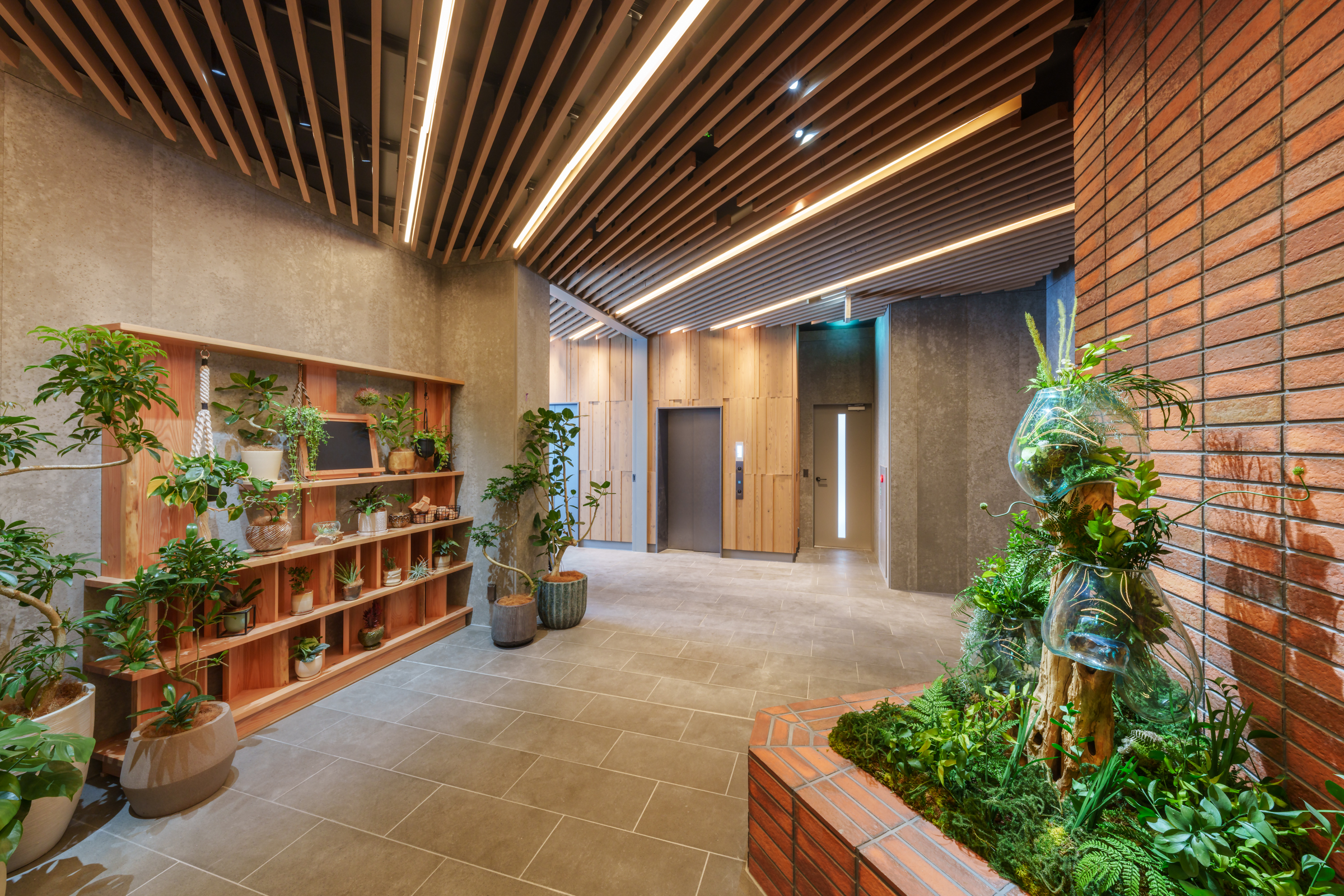 コンフォリア・リヴ本町WEST Q 共用部