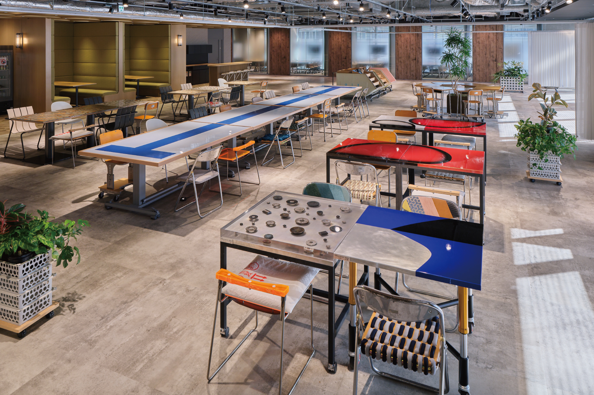 船場とヤマハ発動機がバイク部品を使ったファニチャーを共創