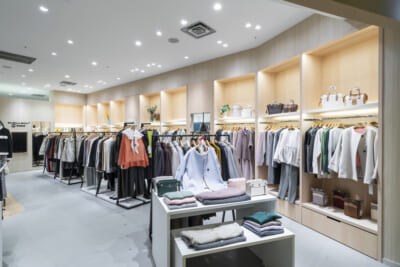 LaLaport CLOSET ららぽーと TOKYO-BAY ｜デザイン事例｜株式会社船場