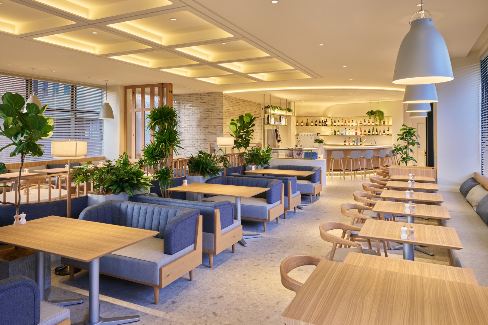 サラベス BASEGATE横浜関内店